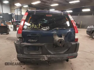 2006 Honda CR-V LX z VIN SHSRD78516U431471, wystawiony jako IAAI lot #42242207 z przebiegiem 180 794 mil mil oraz . Historia ofert i sprzedaży dostępna na DreamBid. Obrazek 16.