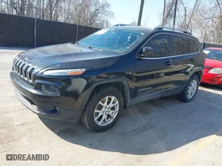 2014 Jeep Cherokee Latitude with VIN 1C4PJMCS9EW230351, listed as a IAAI auction lot 41801103 with 189,047 mi miles. Bid and sale history available at carsss.com. Image 17.