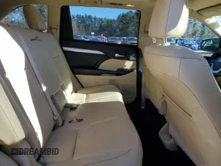 2017 Toyota Highlander XLE with VIN 5TDJZRFH2HS472351, listed as a Copart auction lot 87500745 with 82,955 mi miles and Salvage title. Bid and sale history available at DreamBid. Image 11.