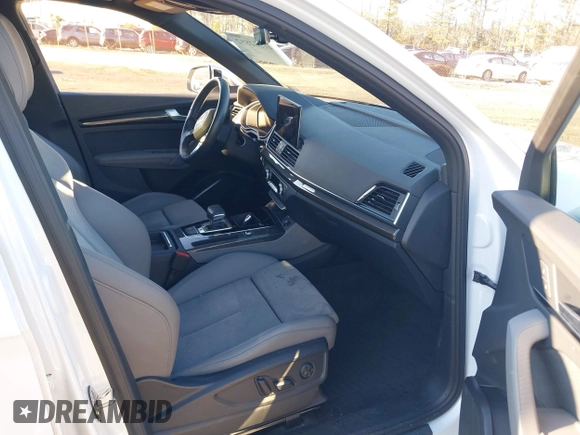 2022 Audi SQ5 Premium Plus with VIN WA1B4AFY8N2134552, listed as a IAAI auction lot 41282852 with 40,529 mi miles. Bid and sale history available at carsss.com. Image 5.