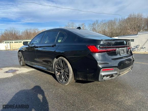 2021 BMW 7 Series 750i xDrive with VIN WBA7U2C03MCF23642, listed as a Copart auction lot 87432184 with 80,799 mi miles and Clean Title. Bid and sale history available at carsss.com. Image 2.