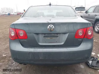 2006 Volkswagen Jetta Sedan 1.9L TDI with VIN 3VWST71K36M625648, listed as a IAAI auction lot 41561924 with 210,876 mi miles. Bid and sale history available at carsss.com. Image 16.