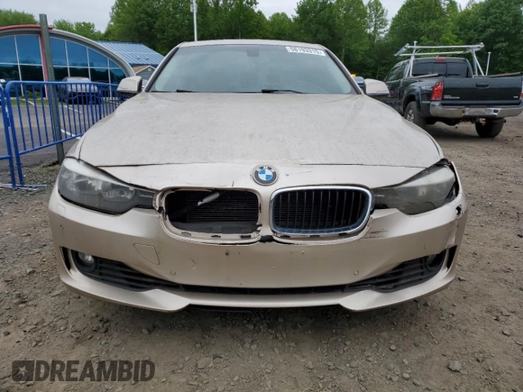 2015 BMW 3 Series 328i xDrive z VIN WBA3B5G57FNS18371, wystawiony jako Copart lot #58193315 z przebiegiem 133 234 mil mil oraz Czysty tytuł • Clean title. Historia ofert i sprzedaży dostępna na DreamBid. Obrazek 5.