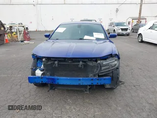 2020 Dodge Charger SXT z VIN 2C3CDXBG3LH215901, wystawiony jako IAAI lot #41449538 z przebiegiem 71 578 mil mil oraz . Historia ofert i sprzedaży dostępna na DreamBid. Obrazek 13.