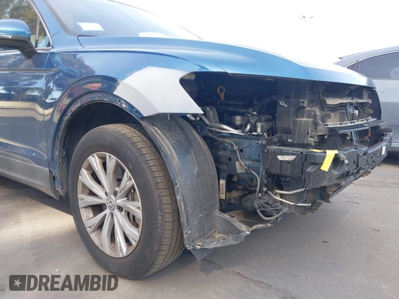 2019 Volkswagen Tiguan SE with VIN 3VV3B7AX2KM067907, listed as a IAAI auction lot 41841360 with 19,269 mi miles and . Bid and sale history available at DreamBid. Image 6.