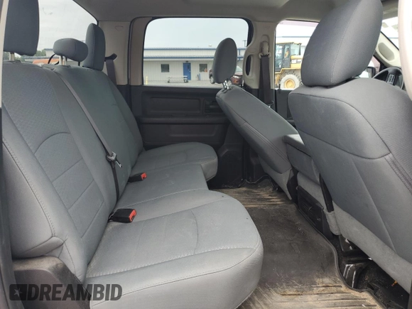2019 Ram 1500 Tradesman z VIN 1C6RR7KM6KS725316, wystawiony jako Copart lot #57551315 z przebiegiem 62 732 mil mil oraz Szkoda całkowita • Salvage title. Historia ofert i sprzedaży dostępna na DreamBid. Obrazek 10.