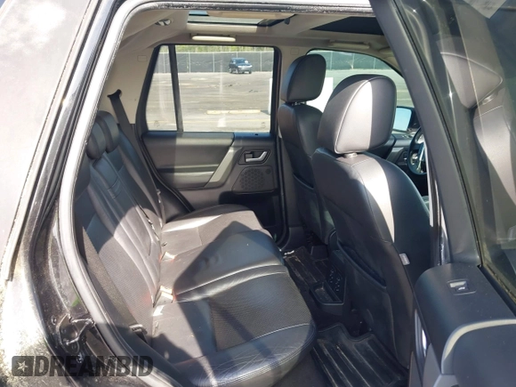 2008 Land Rover LR2 HSE with VIN SALFT24N38H113692, listed as a IAAI auction lot 41928312 with 180,837 mi miles and . Bid and sale history available at DreamBid. Image 8.