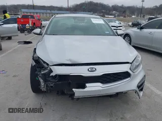 2021 Kia Forte LXS z VIN 3KPF24AD5ME269640, wystawiony jako IAAI lot #41381510 z przebiegiem 107 942 mil mil oraz . Historia ofert i sprzedaży dostępna na DreamBid. Obrazek 13.