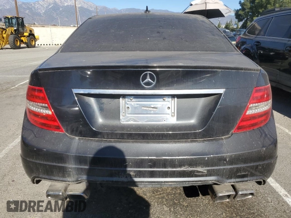 2012 Mercedes-Benz C 250 Sport z VIN WDDGF4HB9CR196617, wystawiony jako Copart lot #88819825 z przebiegiem Nie podano mil oraz Szkoda całkowita • Salvage title. Historia ofert i sprzedaży dostępna na DreamBid. Obrazek 6.