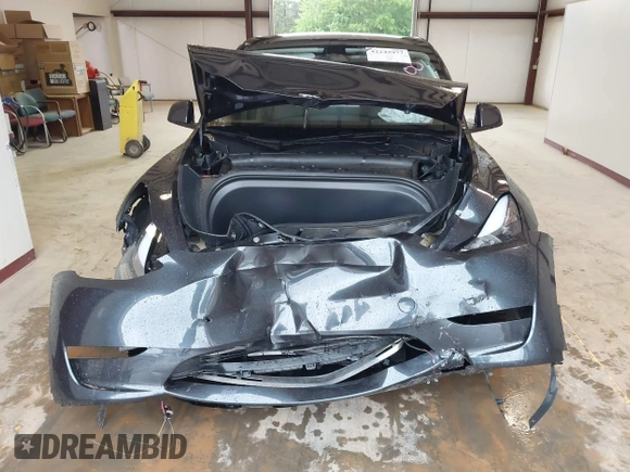 2024 Tesla Model Y с VIN 7SAYGDED4RF072600, выставлен на аукционе IAAI как лот 42242977 с пробегом 8 208 миль миль и . История ставок и продаж доступна на DreamBid. Изображение 6.