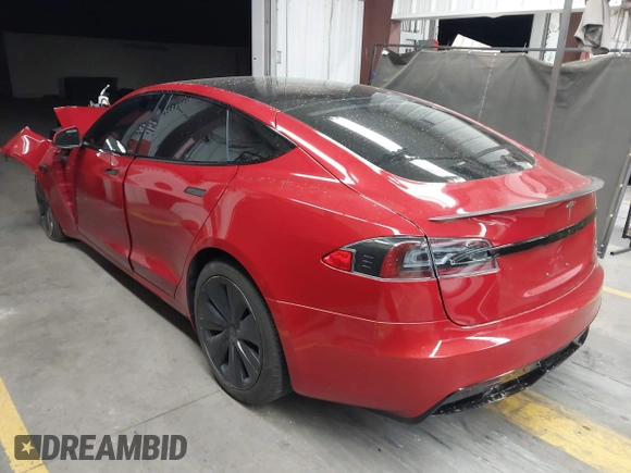 2022 Tesla Model S Plaid z VIN 5YJSA1E61NF471785, wystawiony jako IAAI lot #42208101 z przebiegiem Nie podano mil oraz . Historia ofert i sprzedaży dostępna na DreamBid. Obrazek 3.