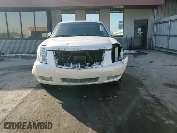2013 Cadillac Escalade ESV Premium z VIN 1GYS4JEF6DR173775, wystawiony jako Copart lot #46567645 z przebiegiem 248 838 mil mil oraz Szkoda całkowita • Salvage title. Historia ofert i sprzedaży dostępna na DreamBid. Obrazek 12.