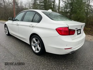 2013 BMW 3 Series 328i xDrive z VIN WBA3B5C52DF595266, wystawiony jako Copart lot #56255645 z przebiegiem 131 540 mil mil oraz Czysty tytuł • Clean title. Historia ofert i sprzedaży dostępna na DreamBid. Obrazek 3.
