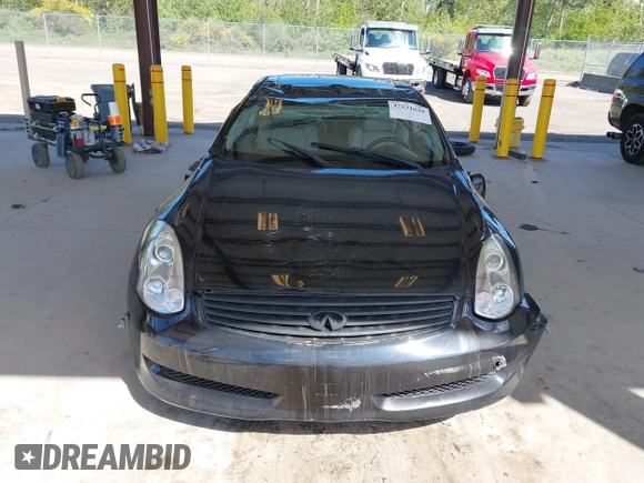 2006 Infiniti G35 with VIN JNKCV54E86M706246, listed as a IAAI auction lot 42131610 with 102,189 mi miles. Bid and sale history available at carsss.com. Image 11.