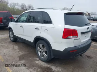 2012 Kia Sorento EX with VIN 5XYKU4A6XCG290754, listed as a IAAI auction lot 41918932 with 190,679 mi miles and . Bid and sale history available at carsss.com. Image 3.