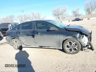 2020 Kia Forte LXS with VIN 3KPF24ADXLE178555, listed as a IAAI auction lot 41456183 with 81,415 mi miles. Bid and sale history available at carsss.com. Image 12.