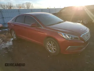 2016 Hyundai Sonata SE z VIN 5NPE24AF2GH369840, wystawiony jako Copart lot #46908095 z przebiegiem 133 718 mil mil oraz Czysty tytuł • Clean title. Historia ofert i sprzedaży dostępna na DreamBid. Obrazek 4.