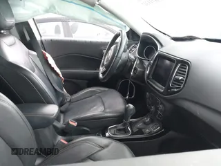 2018 Jeep Compass Limited with VIN 3C4NJDCBXJT350246, listed as a IAAI auction lot 41711327 with 112,364 mi miles. Bid and sale history available at carsss.com. Image 5.