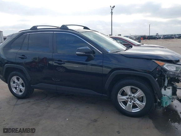 2019 Toyota RAV4 XLE with VIN JTMW1RFV4KJ012096, listed as a IAAI auction lot 41521173 with NaN miles. Bid and sale history available at carsss.com. Image 14.