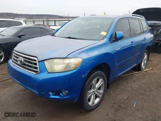 2008 Toyota Highlander Sport with VIN JTEDS43A682011877, listed as a IAAI auction lot 41546550 with 237,948 mi miles. Bid and sale history available at carsss.com. Image 2.