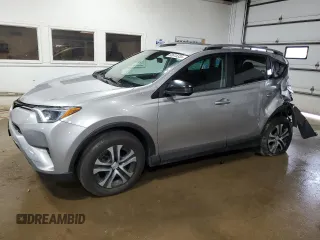 2017 Toyota RAV4 LE z VIN 2T3BFREV6HW645839, wystawiony jako Copart lot #60615335 z przebiegiem 132 243 mil mil oraz Szkoda całkowita • Salvage title. Historia ofert i sprzedaży dostępna na DreamBid. Obrazek 1.