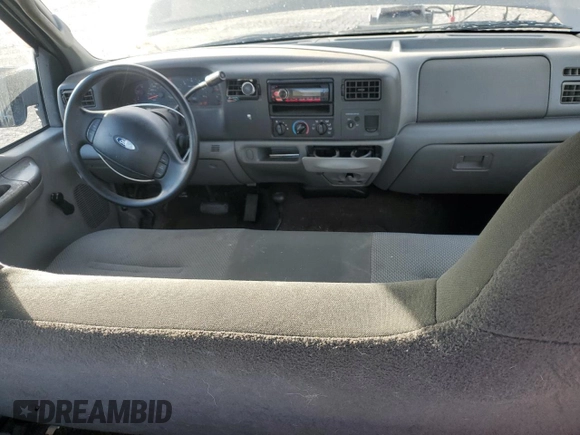 2004 Ford Super Duty F-250 XL with VIN 1FTNX21L74EB30467, listed as a Copart auction lot 72428484 with 115,177 mi miles and Clean Title. Bid and sale history available at carsss.com. Image 8.