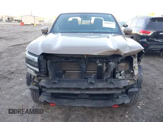 2022 Nissan Frontier SV z VIN 1N6ED1EJ3NN648912, wystawiony jako IAAI lot #40888927 z przebiegiem 59 633 mil mil oraz . Historia ofert i sprzedaży dostępna na DreamBid. Obrazek 6.