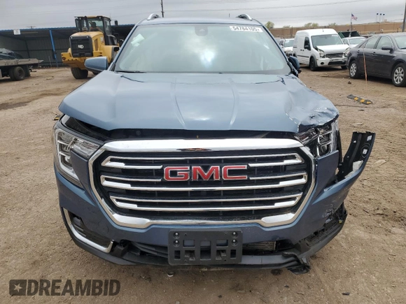 2024 GMC Terrain SLT z VIN 3GKALVEGXRL196080, wystawiony jako Copart lot #54784105 z przebiegiem Nie podano mil oraz Szkoda całkowita • Salvage title. Historia ofert i sprzedaży dostępna na DreamBid. Obrazek 5.