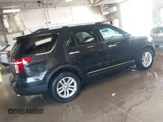 2014 Ford Explorer XLT with VIN 1FM5K7D81EGC62712, listed as a IAAI auction lot 42150813 with 182,696 mi miles and . Bid and sale history available at DreamBid. Image 4.