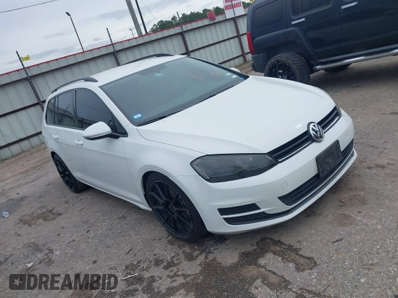 2016 Volkswagen Golf SportWagen S with VIN 3VWA17AU6GM520199, listed as a IAAI auction lot 41339000 with 158,190 mi miles. Bid and sale history available at carsss.com. Image 1.