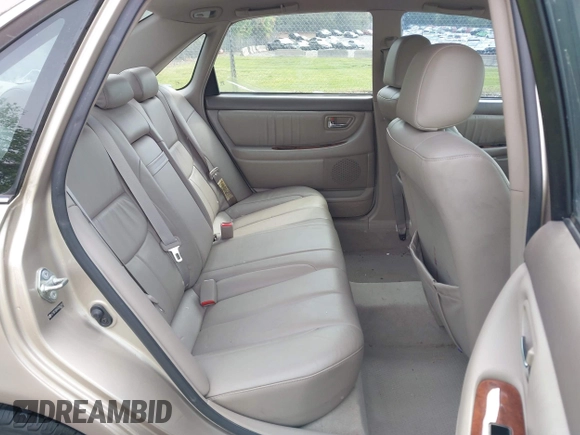 2004 Toyota Avalon XL with VIN 4T1BF28B44U384366, listed as a IAAI auction lot 42080614 with 250,291 mi miles and . Bid and sale history available at carsss.com. Image 8.