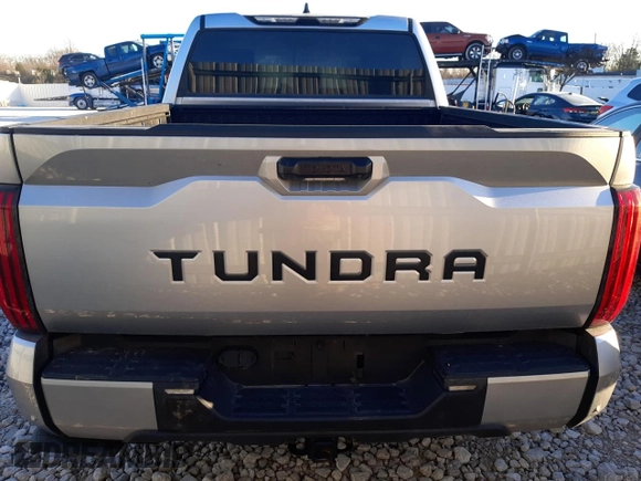 2022 Toyota Tundra 2WD SR5 with VIN 5TFLA5AB1NX018593, listed as a Copart auction lot 82970134 with 0 mi miles and Non Repairable. Bid and sale history available at carsss.com. Image 6.