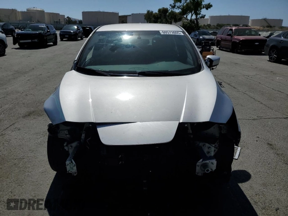 2019 Nissan LEAF SV z VIN 1N4AZ1CP1KC305958, wystawiony jako Copart lot #60573005 z przebiegiem 18 243 mil mil oraz Szkoda całkowita • Salvage title. Historia ofert i sprzedaży dostępna na DreamBid. Obrazek 5.