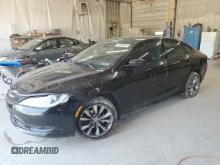 2015 Chrysler 200 S with VIN 1C3CCCBB5FN659180, listed as a Copart auction lot 61582465 with 124,199 mi miles and Salvage title. Bid and sale history available at DreamBid. Image 1.