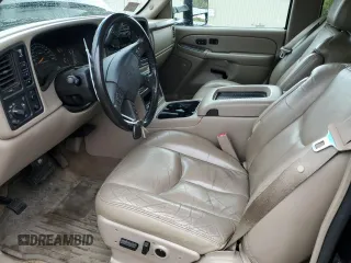 2007 Chevrolet Silverado 3500 DRW LT3 z VIN 1GCJK33D07F157386, wystawiony jako Copart lot #55004794 z przebiegiem 151 957 mil mil oraz Szkody całkowita. Historia ofert i sprzedaży dostępna na DreamBid. Obrazek 7.