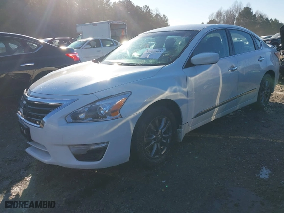 2015 Nissan Altima 2.5 S with VIN 1N4AL3AP1FC495072, listed as a IAAI auction lot 41329103 with 248,415 mi miles. Bid and sale history available at carsss.com. Image 18.