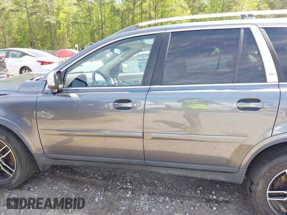 2008 Volvo XC90 V8 with VIN YV4CZ852181464333, listed as a IAAI auction lot 41983609 with 193,377 mi miles. Bid and sale history available at carsss.com. Image 14.