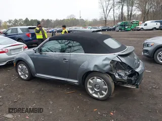 2019 Volkswagen Beetle S with VIN 3VW5DAAT6KM505210, listed as a IAAI auction lot 42084818 with 24 mi miles and . Bid and sale history available at DreamBid. Image 14.