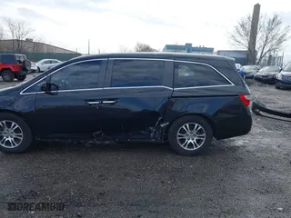 2011 Honda Odyssey EX-L with VIN 5FNRL5H62BB069118, listed as a IAAI auction lot 41808017 with 138,271 mi miles. Bid and sale history available at carsss.com. Image 6.