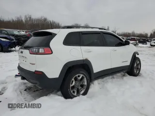 2019 Jeep Cherokee Trailhawk Elite with VIN 1C4PJMBX3KD196654, listed as a Copart auction lot 46592565 with 122,225 mi miles and Salvage Title. Bid and sale history available at carsss.com. Image 3.