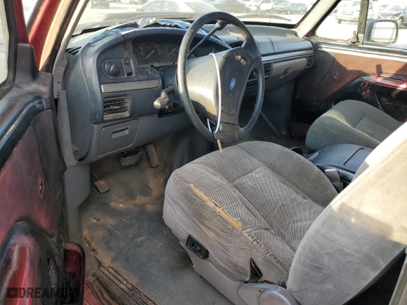 1993 Ford F-250 with VIN 1FTHX26M1PKA32006, listed as a Copart auction lot 79642484 with 0 mi miles and Salvage Title. Bid and sale history available at carsss.com. Image 8.