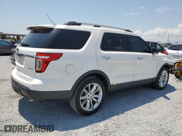 2014 Ford Explorer XLT with VIN 1FM5K7D8XEGA21117, listed as a Copart auction lot 55804625 with 193,665 mi miles and Salvage Title. Bid and sale history available at DreamBid. Image 3.