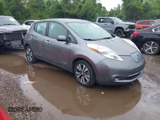 2015 Nissan LEAF S z VIN 1N4AZ0CP3FC326715, wystawiony jako IAAI lot #42330294 z przebiegiem 45 637 mil mil oraz . Historia ofert i sprzedaży dostępna na DreamBid. Obrazek 1.