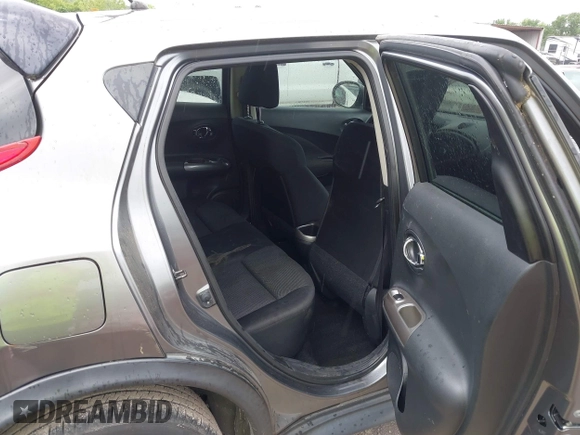 2013 Nissan Juke SV z VIN JN8AF5MR2DT223447, wystawiony jako IAAI lot #42232800 z przebiegiem 204 907 mil mil oraz . Historia ofert i sprzedaży dostępna na DreamBid. Obrazek 8.