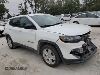 2022 Jeep Compass Altitude with VIN 3C4NJCBB0NT182568, listed as a Copart auction lot 85894384 with 43,571 mi miles and Salvage title. Bid and sale history available at DreamBid. Image 4.