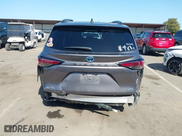 2021 Toyota Sienna XLE with VIN 5TDYSKFC4MS035573, listed as a IAAI auction lot 41988128 with 39,110 mi miles. Bid and sale history available at carsss.com. Image 6.