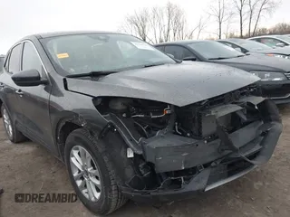 2020 Ford Escape SE with VIN 1FMCU0G66LUC77076, listed as a IAAI auction lot 41928130 with 61,637 mi miles and . Bid and sale history available at carsss.com. Image 1.