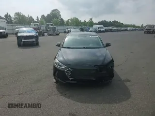 2017 Hyundai Elantra SE z VIN 5NPD84LF5HH002214, wystawiony jako Copart lot #56302285 z przebiegiem 135 856 mil mil oraz Szkoda całkowita • Salvage title. Historia ofert i sprzedaży dostępna na DreamBid. Obrazek 13.