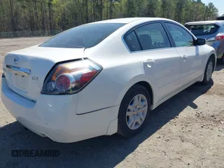 2012 Nissan Altima S z VIN 1N4AL2AP6CC170813, wystawiony jako IAAI lot #41857682 z przebiegiem 102 577 mil mil oraz . Historia ofert i sprzedaży dostępna na DreamBid. Obrazek 4.
