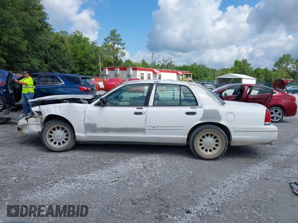 2001 Ford Crown Victoria LX z VIN 2FAFP74W81X102216, wystawiony jako IAAI lot #42388800 z przebiegiem 225 623 mil mil oraz . Historia ofert i sprzedaży dostępna na DreamBid. Obrazek 14.
